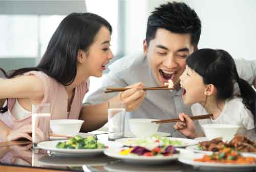 Moms, Ini Cara Hemat Keluar Uang untuk Makan di Resto