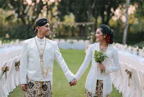 Biaya Pernikahan Masih Kurang, Terus Pakai KTA Saja. MIKIR! 01 - Finansialku