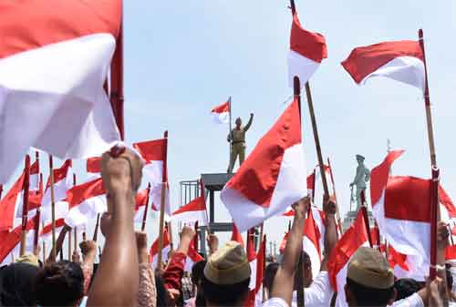 Pengibaran Bendera Merah Putih Anti Mainstream di Indonesia, Lihat yang Kedua! 06 - Finansialku