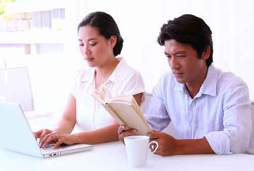 3 Cara Mengatur Keuangan Untuk Pasangan Baru Menikah 01 - Finansialku
