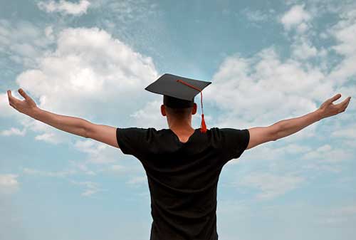 Fresh Graduate Gaji UMR Jakarta, Bagaimana Cara Mengatur Keuangannya 01 - Finansialku