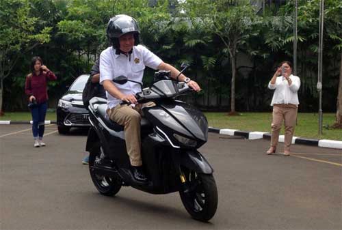 Motor Listrik GESITS Berhasil Curi Perhatian Menteri ESDM 02 - Finansialku