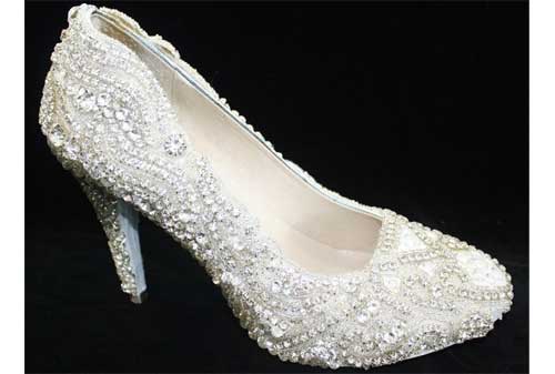 Sepatu Termahal di Dunia 06 Kathryn Wilson - Finansialku