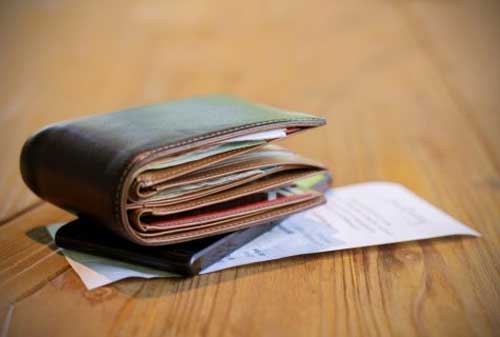 Kebiasaan Hemat Anak Kos Ini Bikin Kamu Punya Uang Jajan Lebih Banyak 02 Dompet - Finansialku