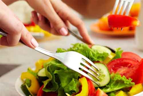 Para HR, Edukasi 10 Tips Produktif Kerja di Musim Hujan Kepada Karyawan Anda 02 Makanan Sehat - Finansialku