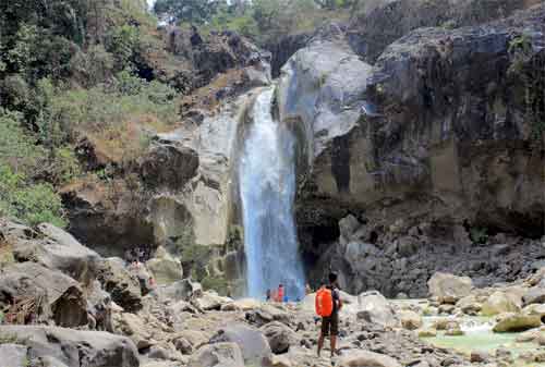 Wisata Lombok 16 Air Terjun Mangku Sakti - Finansialku