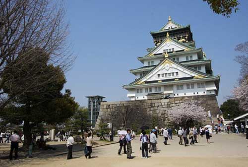 10-Osaka-Castle-Finansialku