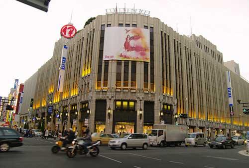 Isetan-Department-Store-6-Finansialku