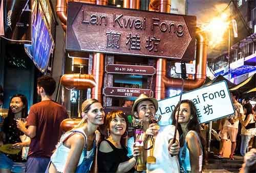 Wisata di Hong Kong 11 Lan Kwai Fong - Finansialku