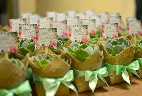 DIY-Ide-Souvenir-Pernikahan-Menawan-4-Finansialku