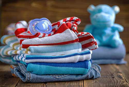 Mengatur-Keuangan-Setelah-Bayi-Lahir-5 Baju Bayi-Finansialku