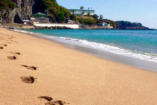 10 Pantai Terbaik Dunia 04 Finansialku