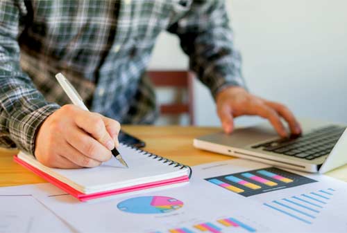 Sukses-Berbisnis-di-Usia-Muda-02-Finansialku