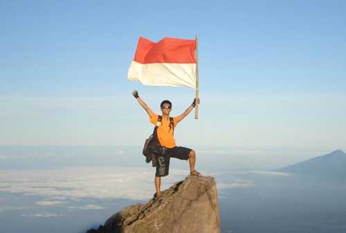 Kata-kata Motivasi Kemerdekaan 02 Bendera - Finansialku