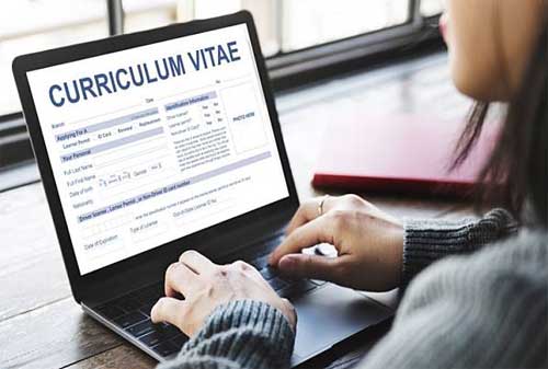 Kesalahan Ini Membuat Lamaran Kerja Ditolak Terus 02 CV - Finansialku