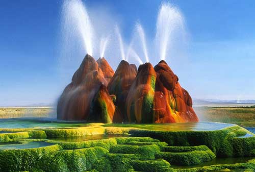 Keren, Bukan Editan! Ini 10+ Tempat Wisata Unik di Dunia 11 Fly Ranch Geyser - Finansialku