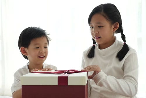 Bagaimana Dampak Beri Iming-iming Hadiah ke Anak 04 Hadiah Anak 4 - Finansialku