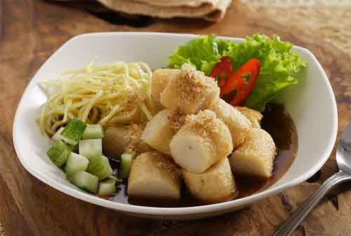Makanan Terenak di Indonesia yang Terkenal Hingga Mancanegara 12 Pempek - Finansialku
