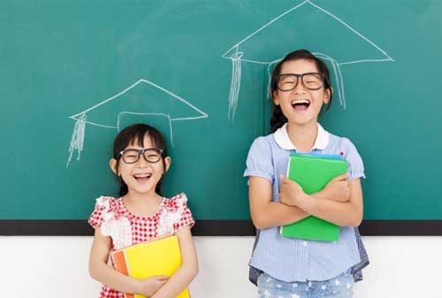 Selain Kelebihan, Yuk Cek Juga 5 Kekurangan Asuransi Pendidikan 02 Asuransi Pendidikan 2 - Finansialku