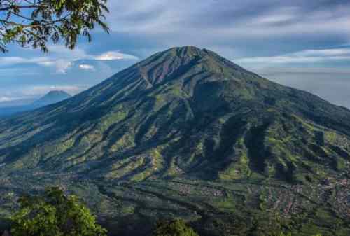 Tempat Wisata Jawa Tengah 03 Gunung Merbabu - Finansialku