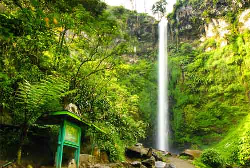 Tempat Wisata Jawa Timur 05 Air Terjun Coban Rondo - Finansialku