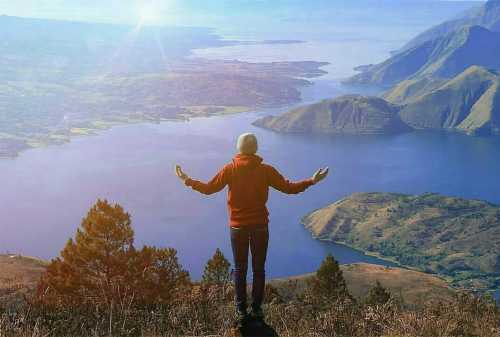Liburan ke Danau Toba 06 Pusuk Buhit - Finansialku